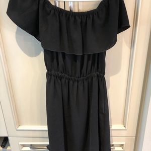 Aritzia Wilfred Hosta off the shoulder dress